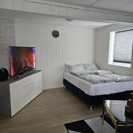 Вилла Montana Guest House. *